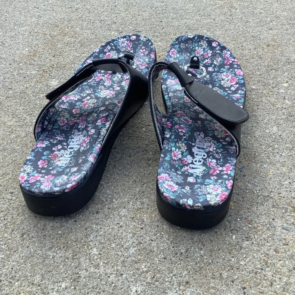 Alegria‎ by PG Lite Women Black Floral Thong Sandals Platform MOX-7541 Size 41